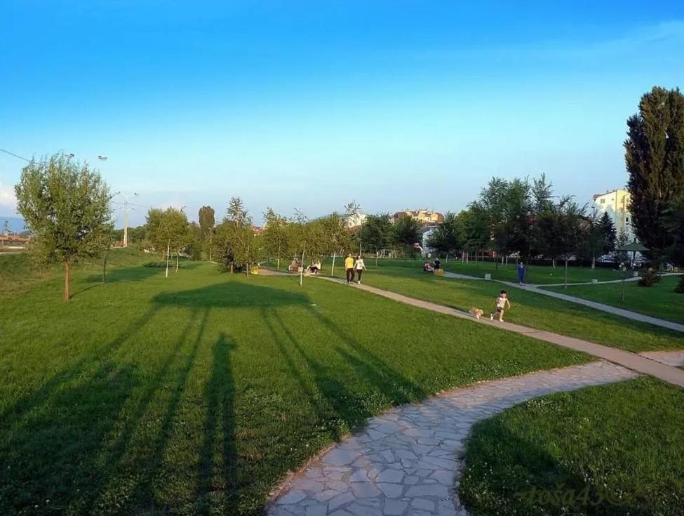 Community Park Apartment Ниш Экстерьер фото