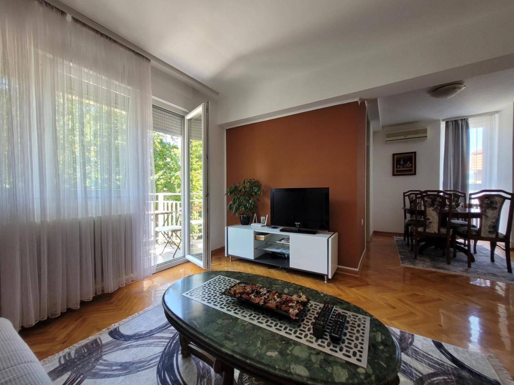 Community Park Apartment Ниш Экстерьер фото