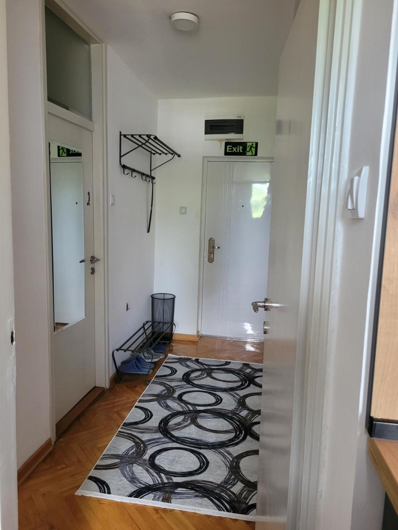 Community Park Apartment Ниш Экстерьер фото